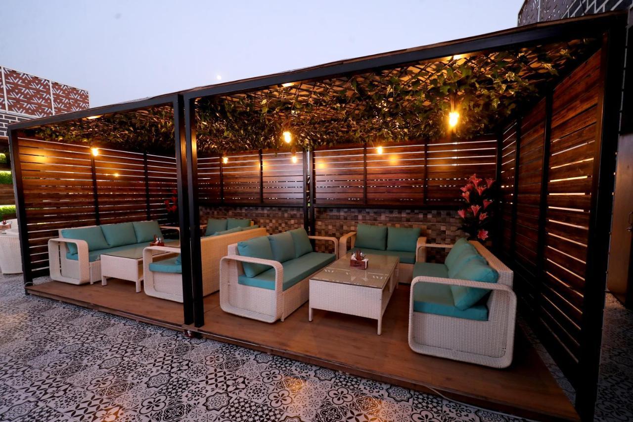 Hotel Crown Ceremonies Faridabad Exterior foto