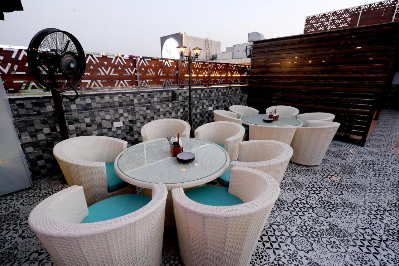Hotel Crown Ceremonies Faridabad Exterior foto