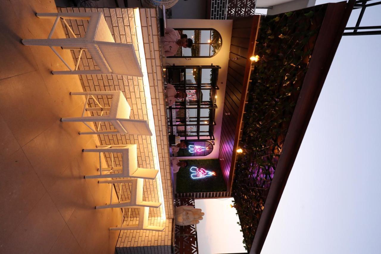 Hotel Crown Ceremonies Faridabad Exterior foto