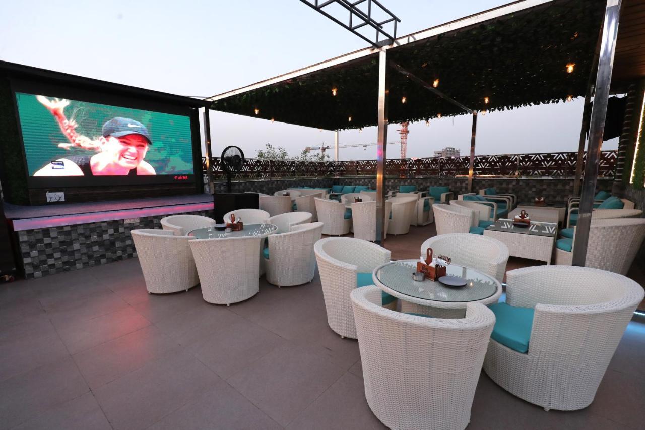Hotel Crown Ceremonies Faridabad Exterior foto