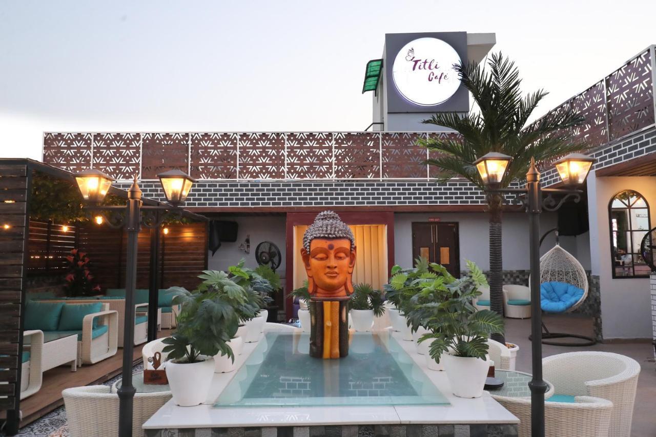 Hotel Crown Ceremonies Faridabad Exterior foto