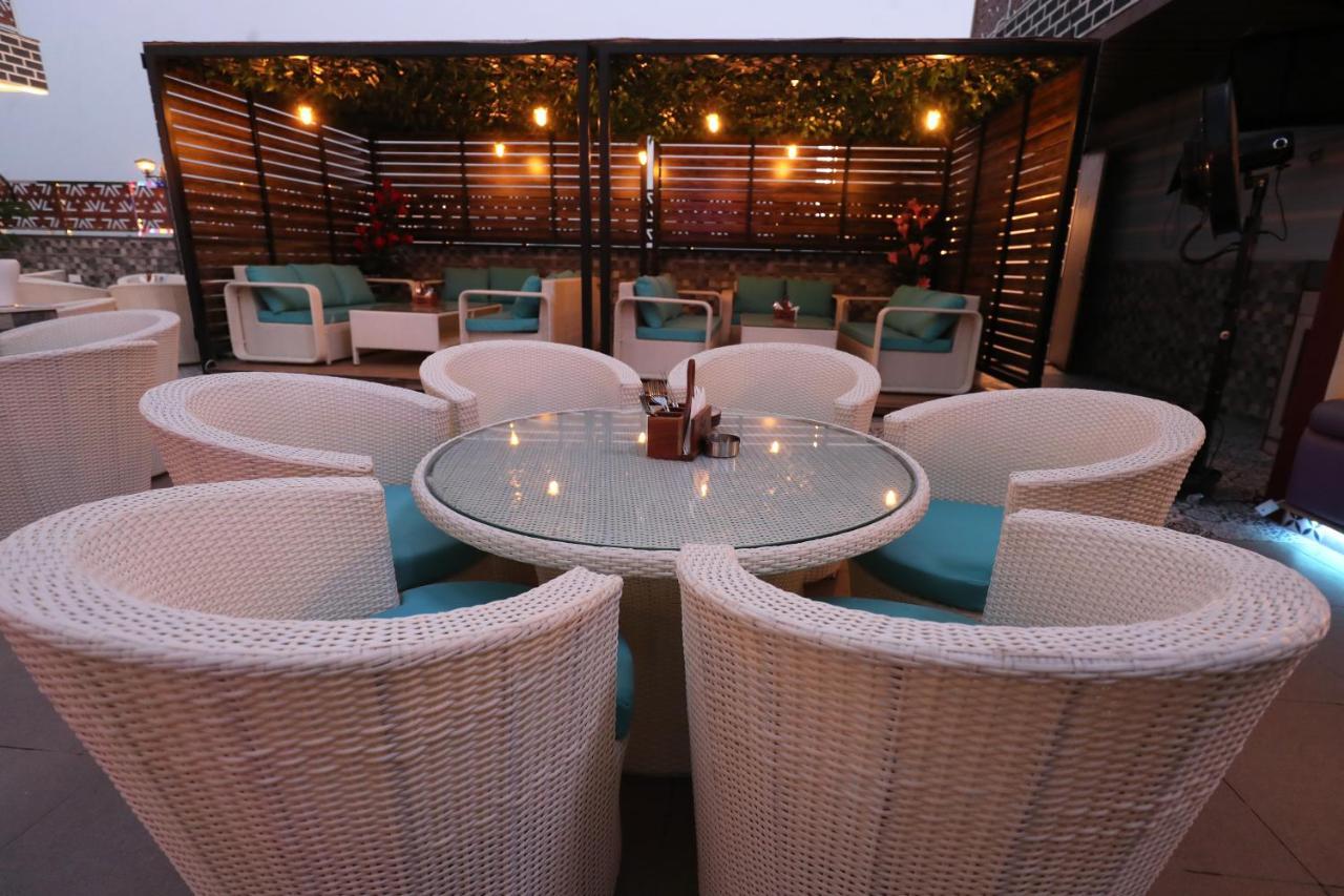 Hotel Crown Ceremonies Faridabad Exterior foto