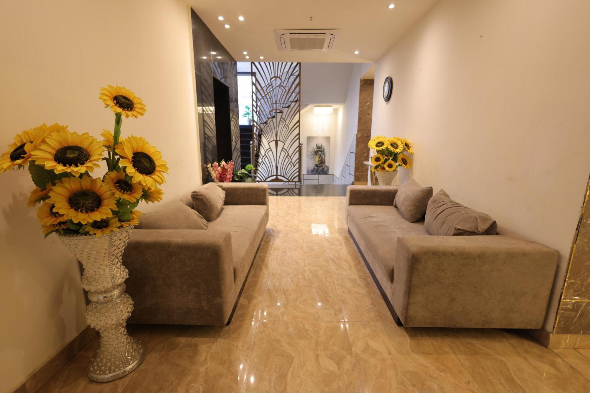 Hotel Crown Ceremonies Faridabad Exterior foto