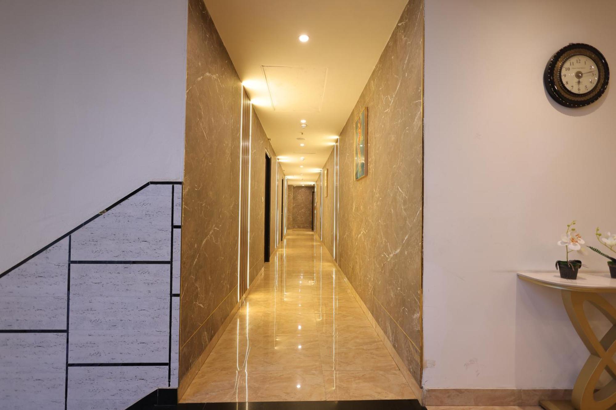 Hotel Crown Ceremonies Faridabad Exterior foto