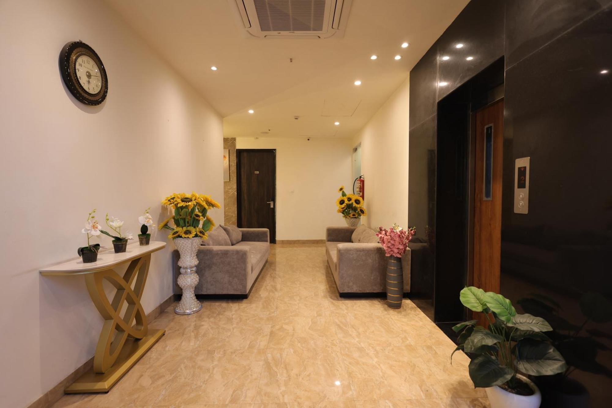 Hotel Crown Ceremonies Faridabad Exterior foto