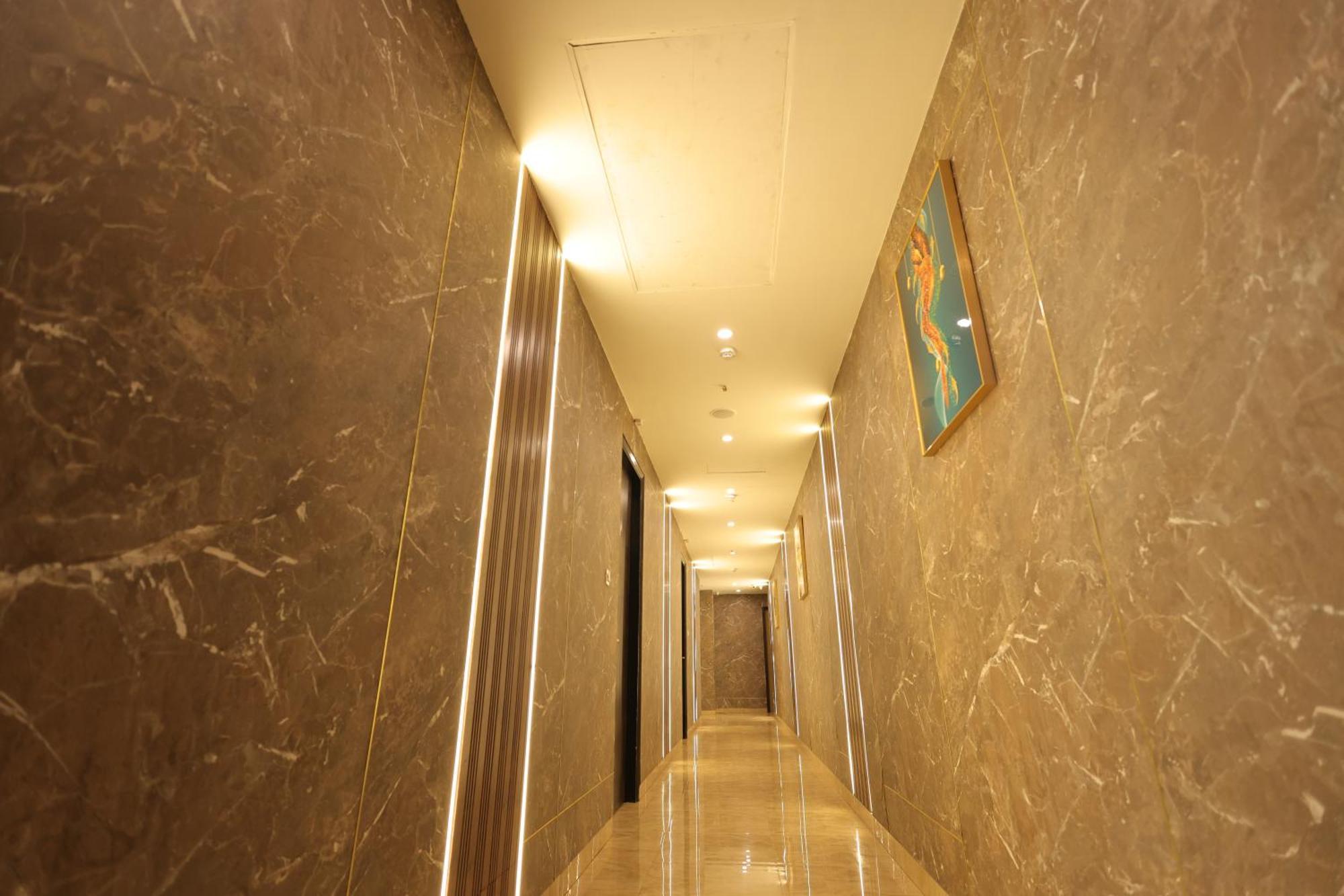 Hotel Crown Ceremonies Faridabad Exterior foto
