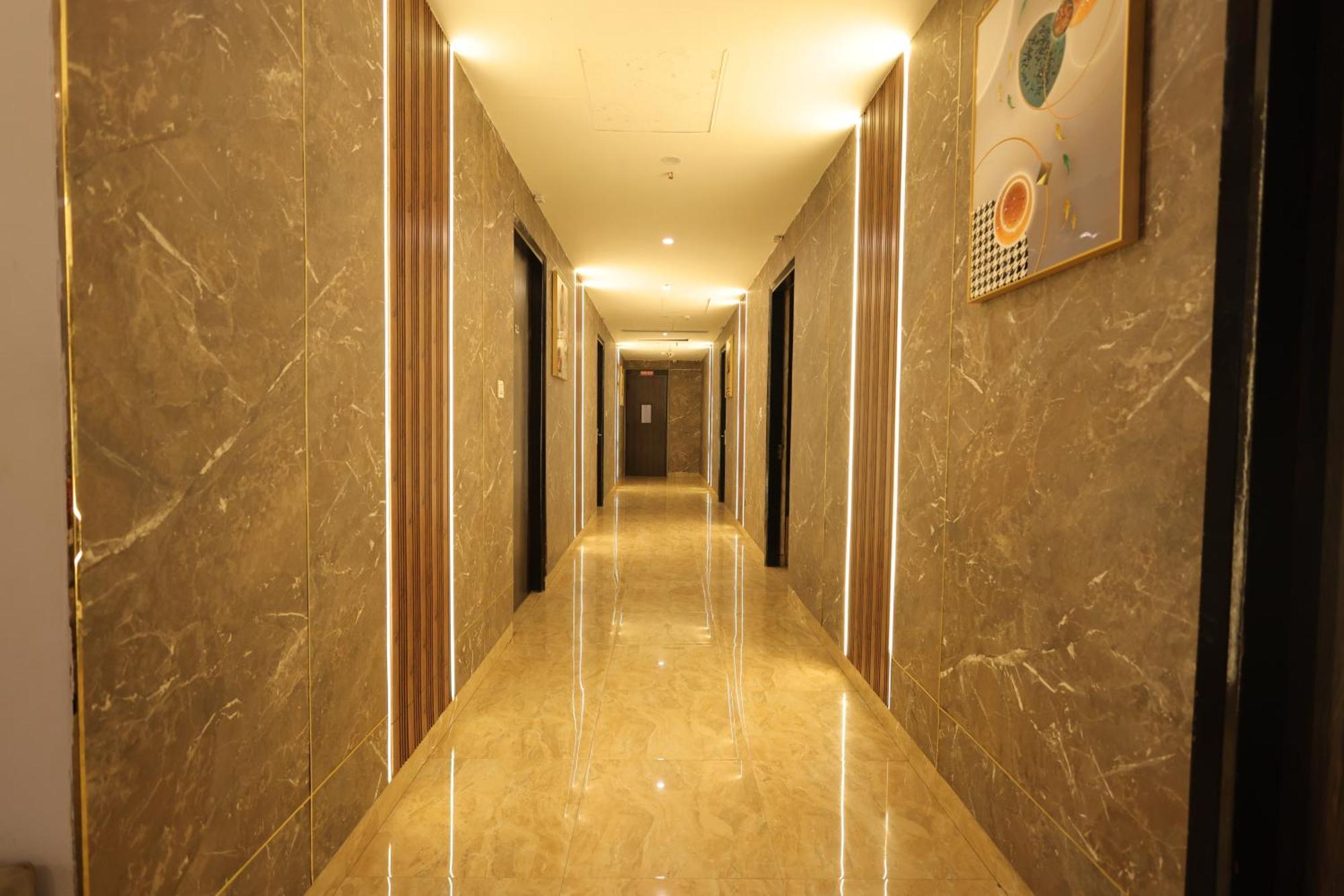 Hotel Crown Ceremonies Faridabad Exterior foto