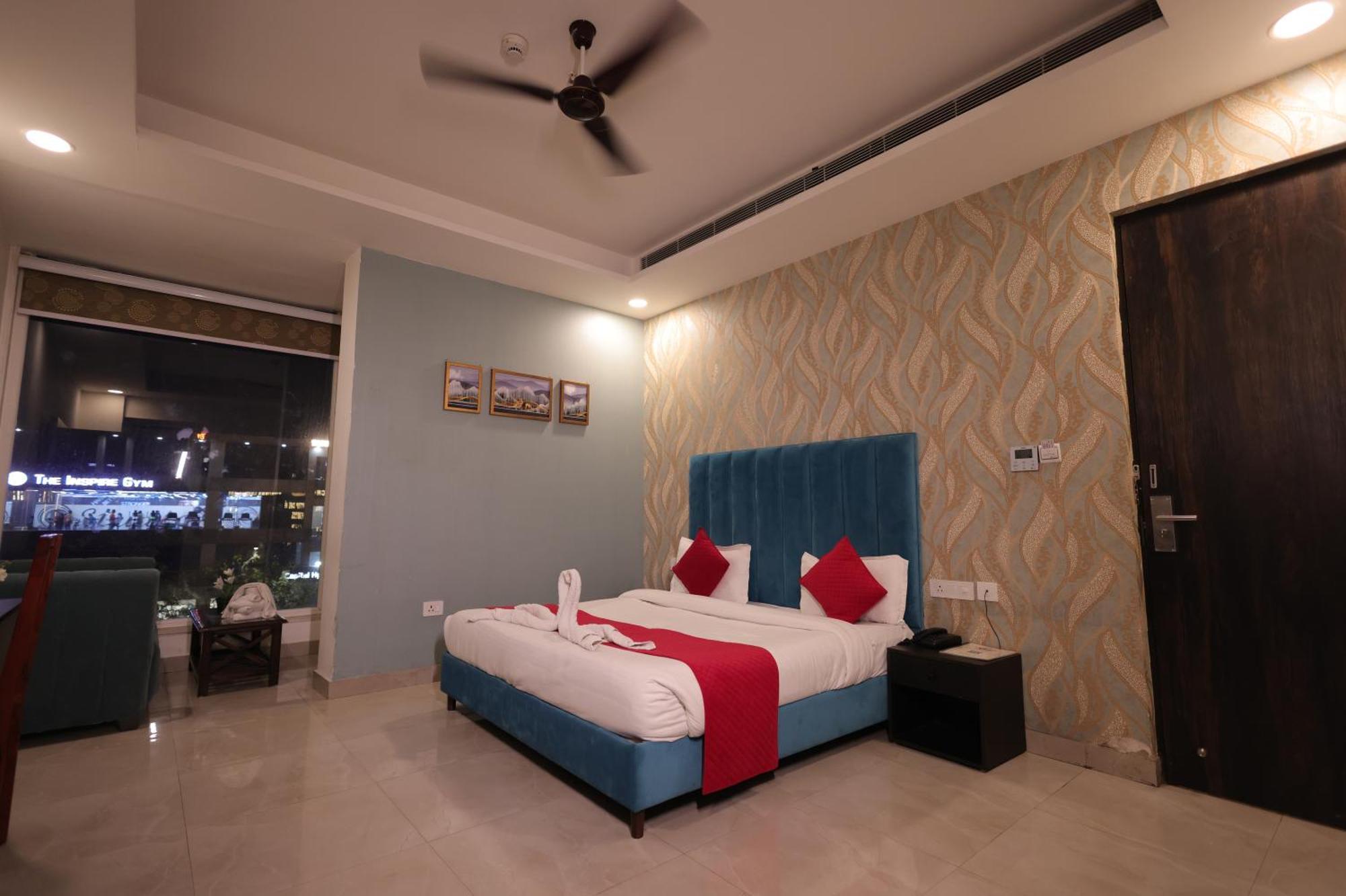 Hotel Crown Ceremonies Faridabad Exterior foto
